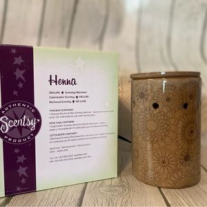 Scentsy Warmer; New in box